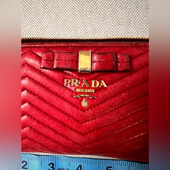 PRADA Zippy Leather Wallet Red - Picture 2 of 6